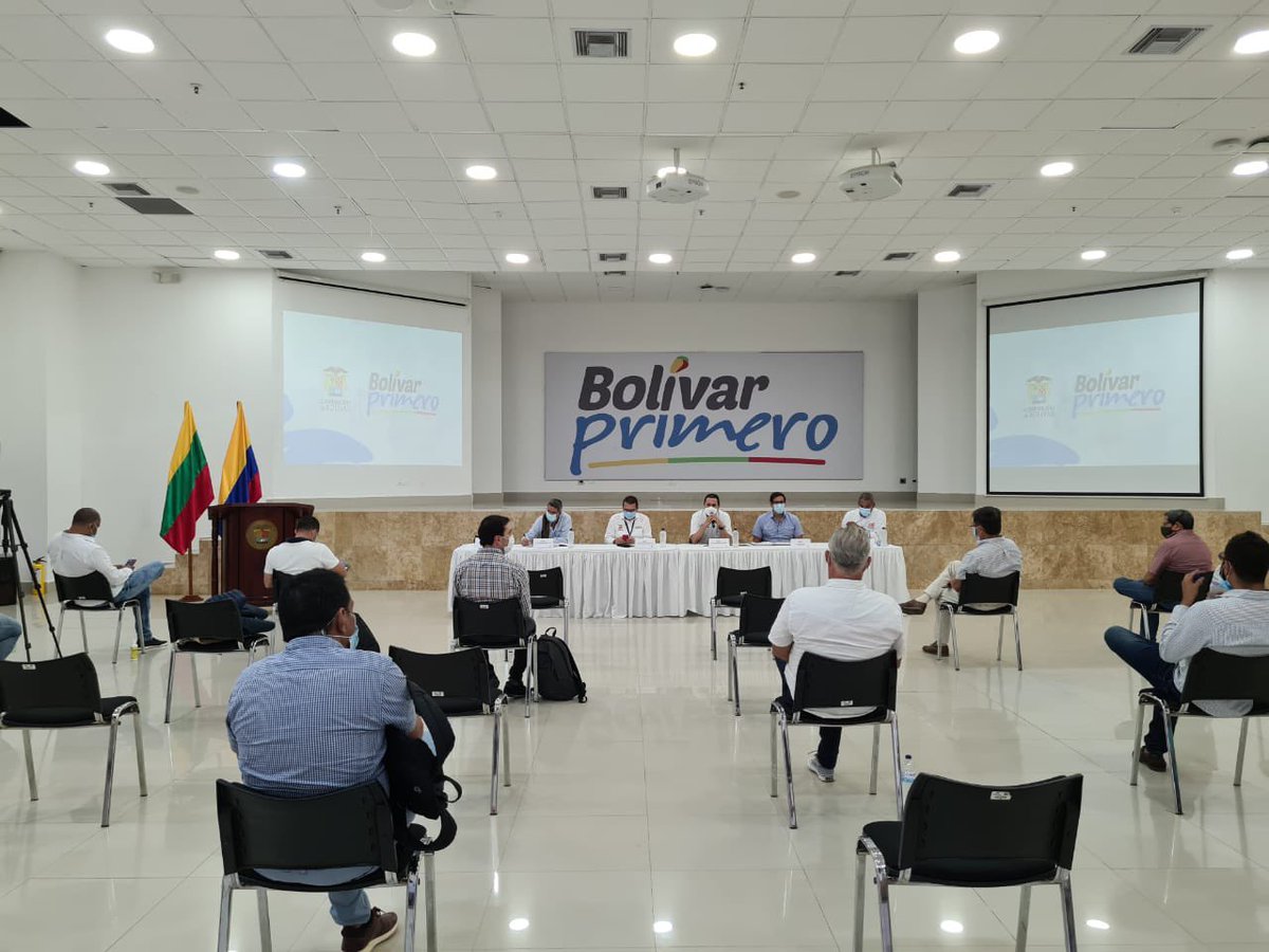 #AEstaHora el vicepresidente <a href="/EdoGutierr1/">Luis Edo Gutierrez</a> participa de la mesa técnica de socialización sobre el proyecto Ruta Caribe, en compañía del alcalde de Turbaco, líderes de la comunidad y delegados de la <a href="/GobDeBolivar/">Gobernación de Bolívar</a>. Seguimos comprometidos por construir #InfraestructuraParaLaGente