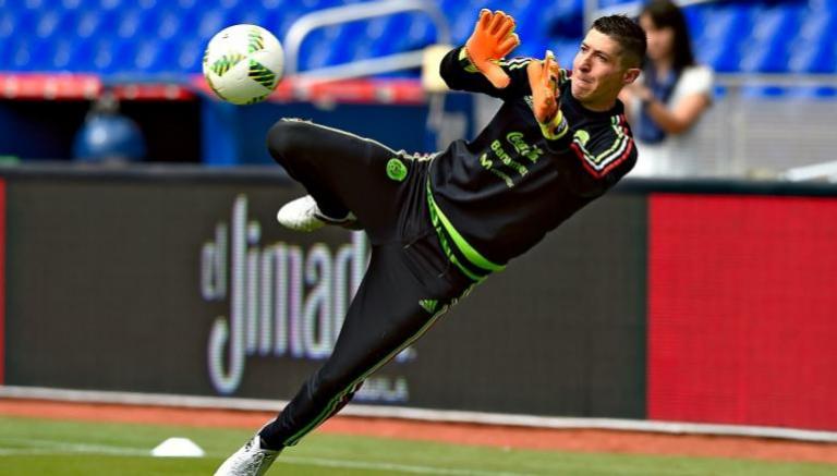 #DíaInternacionalDelPortero ⚽🧤🥅
Una felicitación a todos los porteros en su día. Esta posición merece una celebración aparte, ya que se trata de la más especial dentro de un equipo de fútbol. Un abrazo para todos mis colegas porteros. ¡Feliz día! 🎊🎉