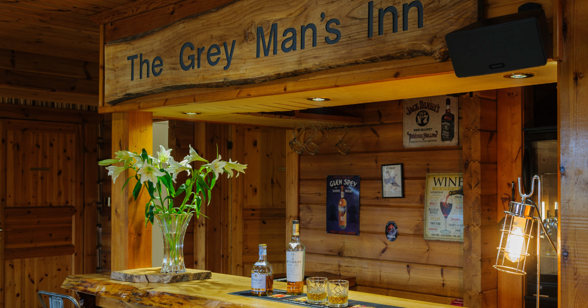 BigHuskyLodge's tweet photo. For obvious reasons, the Grey Man's Inn is the most popular area within the lodge!
#bar #relax #lodgelife #inn https://t.co/flR2AQ2I0l