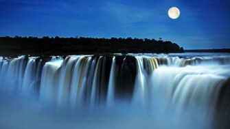 #Turismo Paseos de Luna Llena: 5 noches mágicas para vivir una experiencia fascinante en las Cataratas del Iguazú <a href="/TurMisiones/">TurismoMisiones</a>  misionesonline.net/2021/04/14/cat…