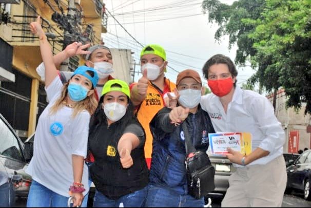 JuventudPlural_'s tweet photo. ✔️Ya estamos listas las Juventudes de Izquierda 👌🏻☀️ en la alcaldía #MiguelHidalgo; trabajando de la mano de todas y todos para dar los mejores resultados.
Con nuestro candidato @mauriciotabe en la #MH, ya salió el Sol ☀️.
#JIZ_CDMX #PRD_CDMX ❤️💙💛 #VaXLaCDMX https://t.co/AuXFJjXzFI