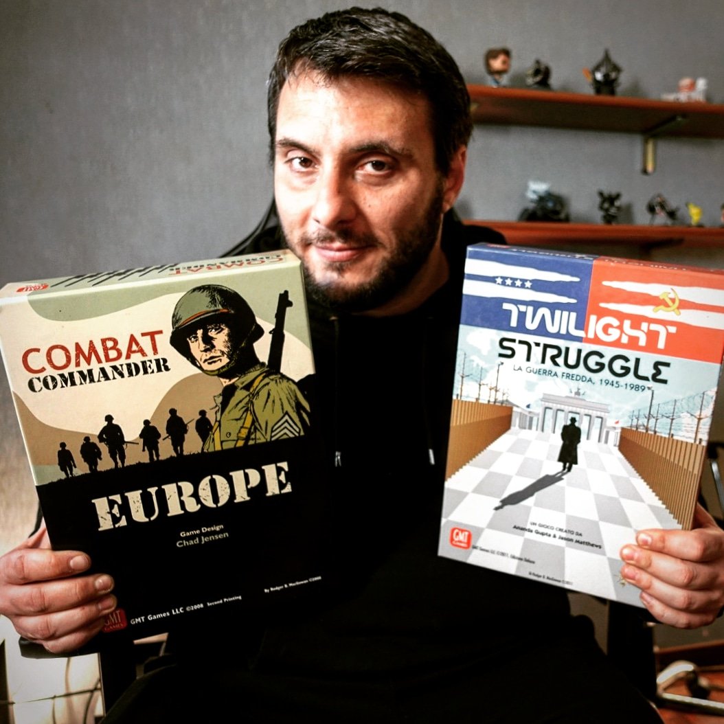 GamingCloset's tweet image. Wargames ♥️
Due giochi da due giocatori, di guerra, estremamente strategici ma totalmente differenti tra loro, entrambi decisamente impegnativi
 😁😪

#combatcommandereurope #twilightstruggle #boardgames #wargames  #combatcommander #giochidatavolo #carddriven #carddrivengames