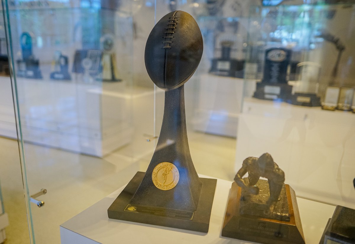 CanesFootball's tweet photo. For the first time in school history, the @LouGrozaAward sits in the Schwartz Center thanks to @F5_Jose. https://t.co/dj6BSTaa51