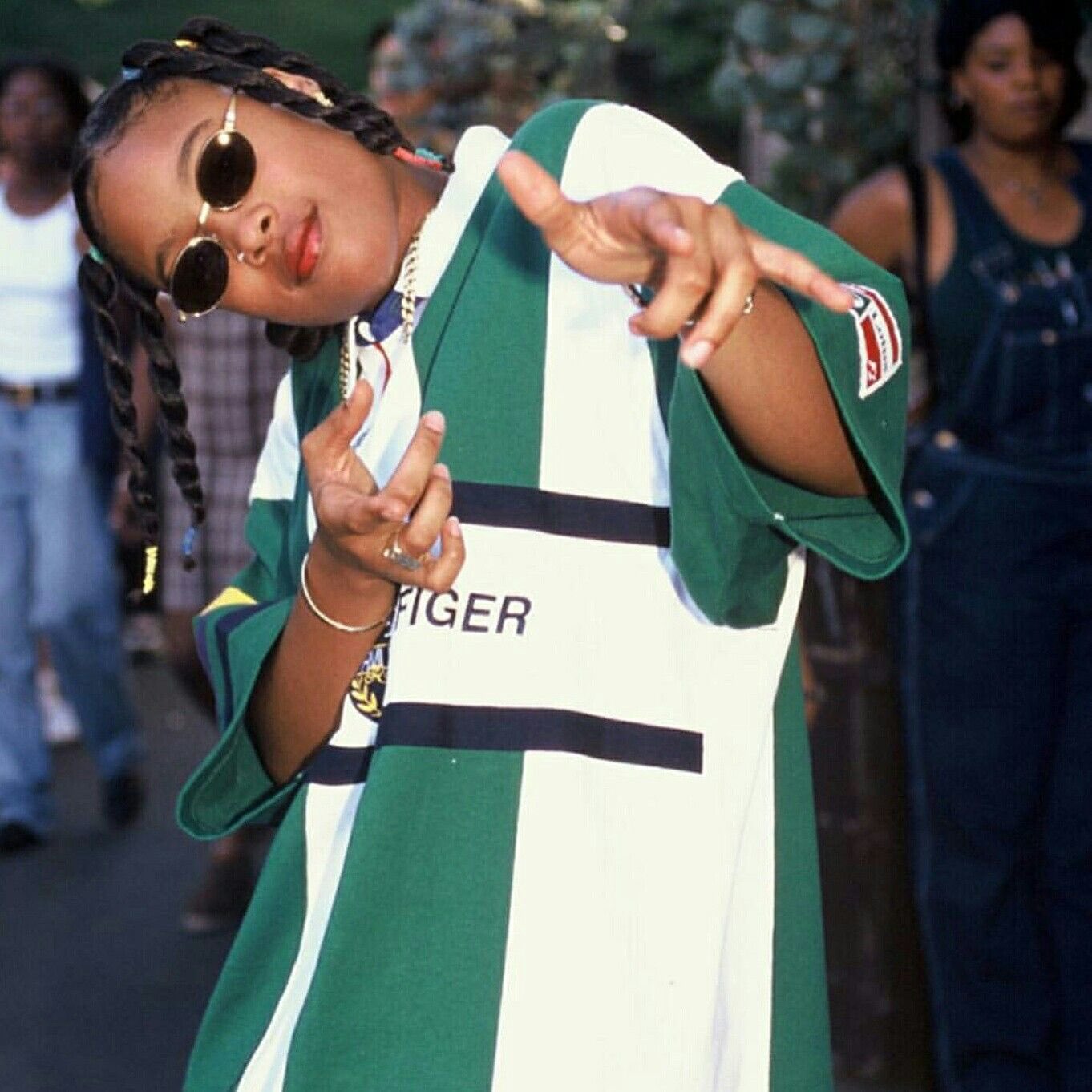 Happy birthday to Da Brat. She was the first solo woman in rap to go platinum. 