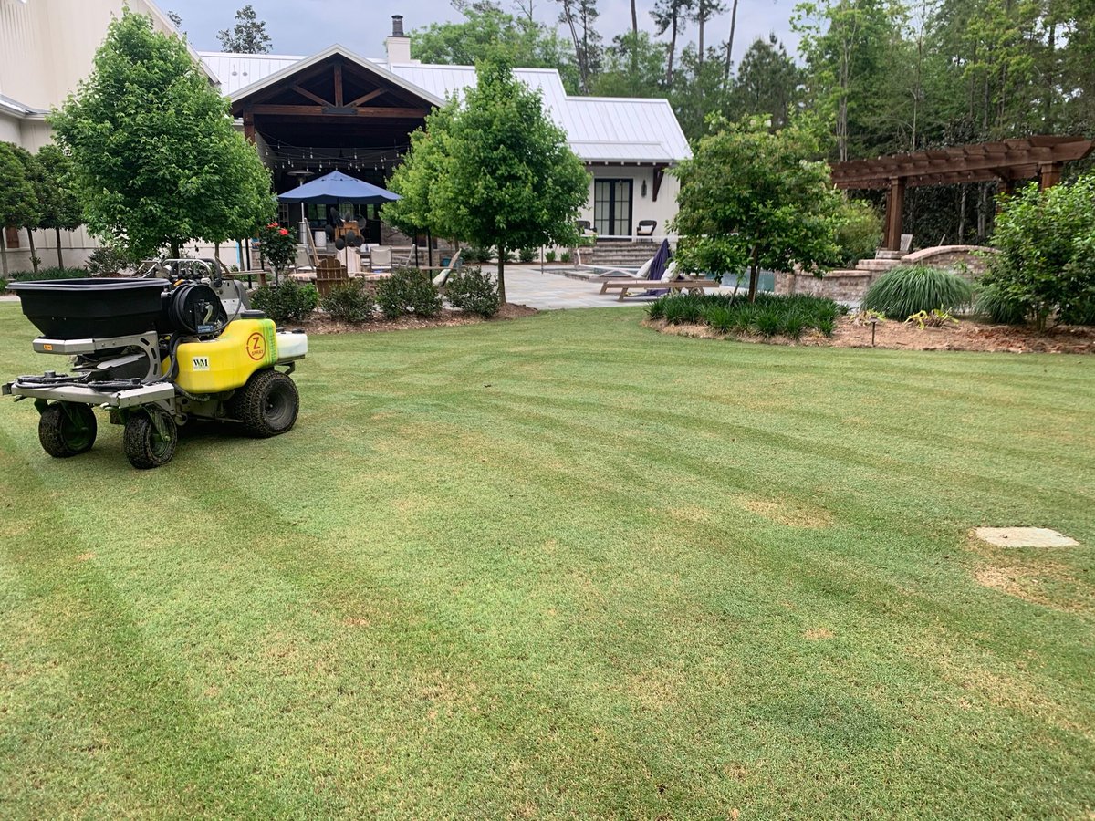 wm_spray's tweet photo. Getting some nutrients down. @OptimumTurf_YNA @MurrayTurf https://t.co/jdoLhyvioT