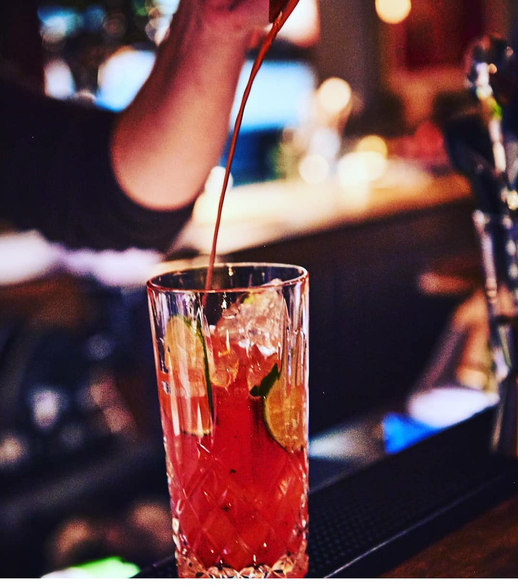 Hey hey ... From Friday we will serve drinks on take away , including draft beers, wines and more 🍷🍾 And our steak bun and delicious toasty are back 😋  #foodism #streetfood #frenchdeli #frenchrestaurant #foods #wines #foodlovers #drinks #cocktails🍹 #draftbeer #pint #beers