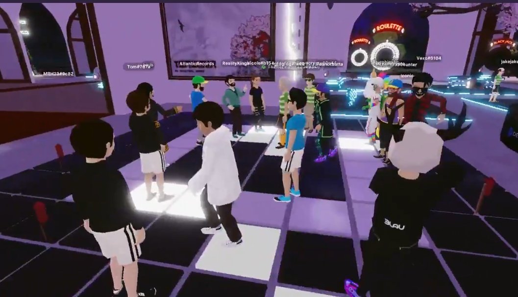 Trissh18's tweet photo. Look at the amazing dance floor @decentralgames the way it lights up , makes u move n groove at the amazing live music n live DJ at $DG... HOP IN with ur friends n show some moves right on d dance floor 🤘#casino #dancefloor #Crypto #cryptocurrency #BlockchainGames @decentraland https://t.co/rwb9vZGx8y