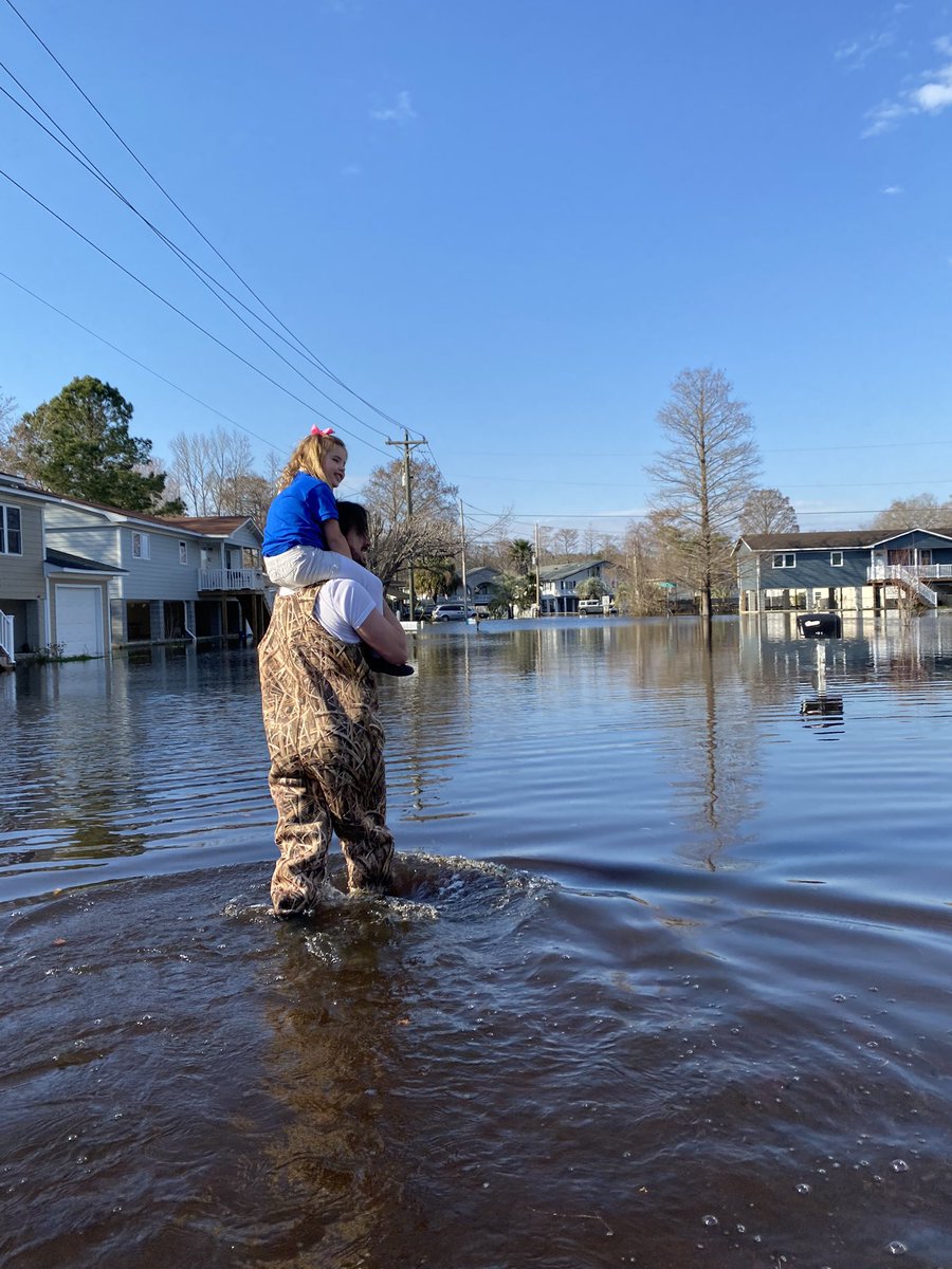 ArletteSherrill's tweet photo. My Life Underwater. https://t.co/igyVJJCzTh

#schoolproject #flooding #floodsurvivor #rosewoodstrong #horrycounty #horrycountyrising #henrymcmaster #flooddamage #flooded #FloodedHouse #community #FloodSafety #floodlive
#climatechange #dukeenergy #coastalcarolina #higherground https://t.co/LwwZzh1aOA