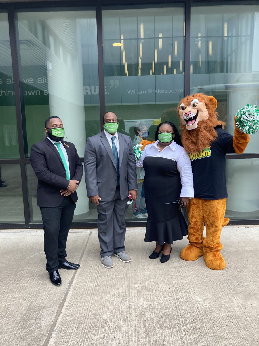 Lions club visits <a href="/HolmesZan/">Zan Wesley Holmes Jr. Middle School</a> Lions for glasses for our Cubs. @dhwhigham <a href="/dallaschools/">Dallas ISD</a> <a href="/lionsclubs/">Lions International</a> <a href="/dallasschools/">Dallas ISD</a>