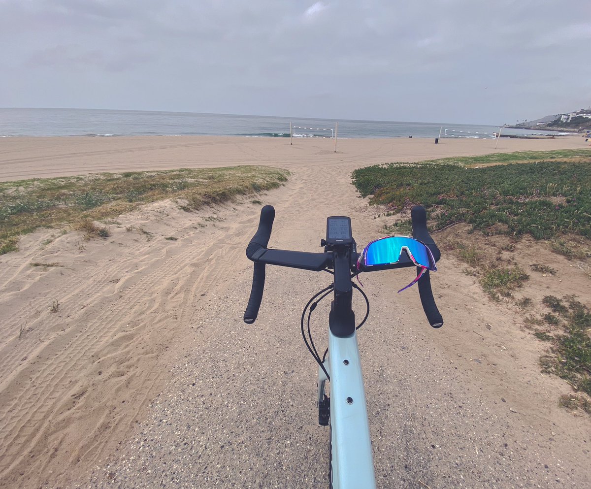 Hump day. #gravelbike #bicycles #santamonica <a href="/oakley/">Oakley</a>