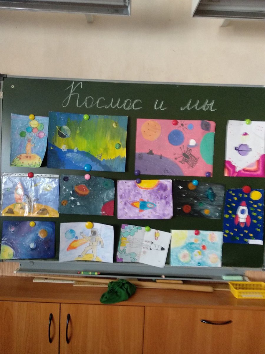 school129samara's tweet photo. Сегодня , в день 60-летия полета человека в космическое пространство, ребята 4в класса нашей школы  в рамках интеллектуальной игры " Космос и мы" проверили свою эрудицию в вопросах космонавтики, организовали выставку своих творческих работ. https://t.co/GIxTLf4DfN