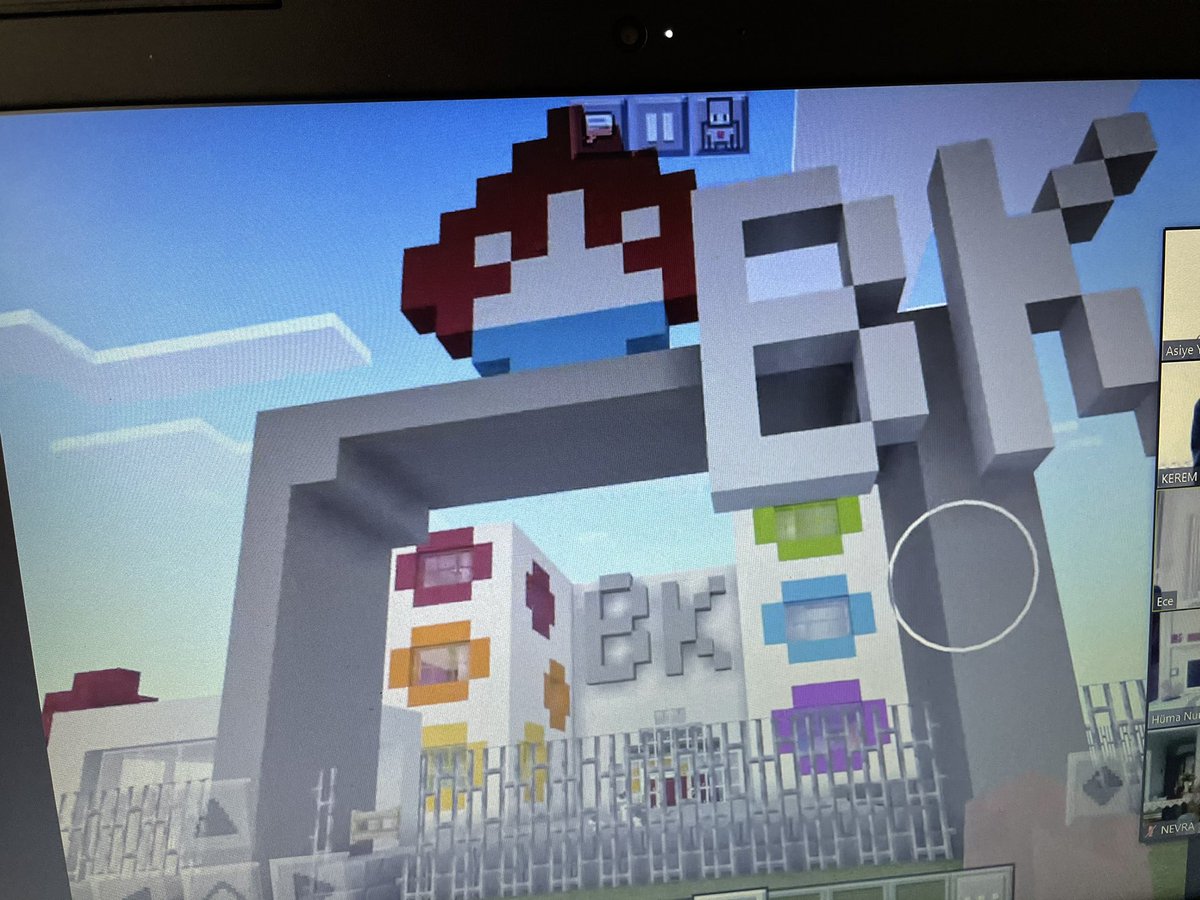 Asiyeyasar8's tweet photo. #ecezeynep #MinecraftEducationEdition ile okulumuzu tasarımladı. ❤️💙 @bahcesehir_k12 @duygubiyikoglu @burgencay @busraaltuntasbk @ummuhancalskan @bk_tekirdag @EdaPekcetin @CisemSev @oznursvnc @bk_tekin @BurcuBagciBK https://t.co/oXfScJLWJT