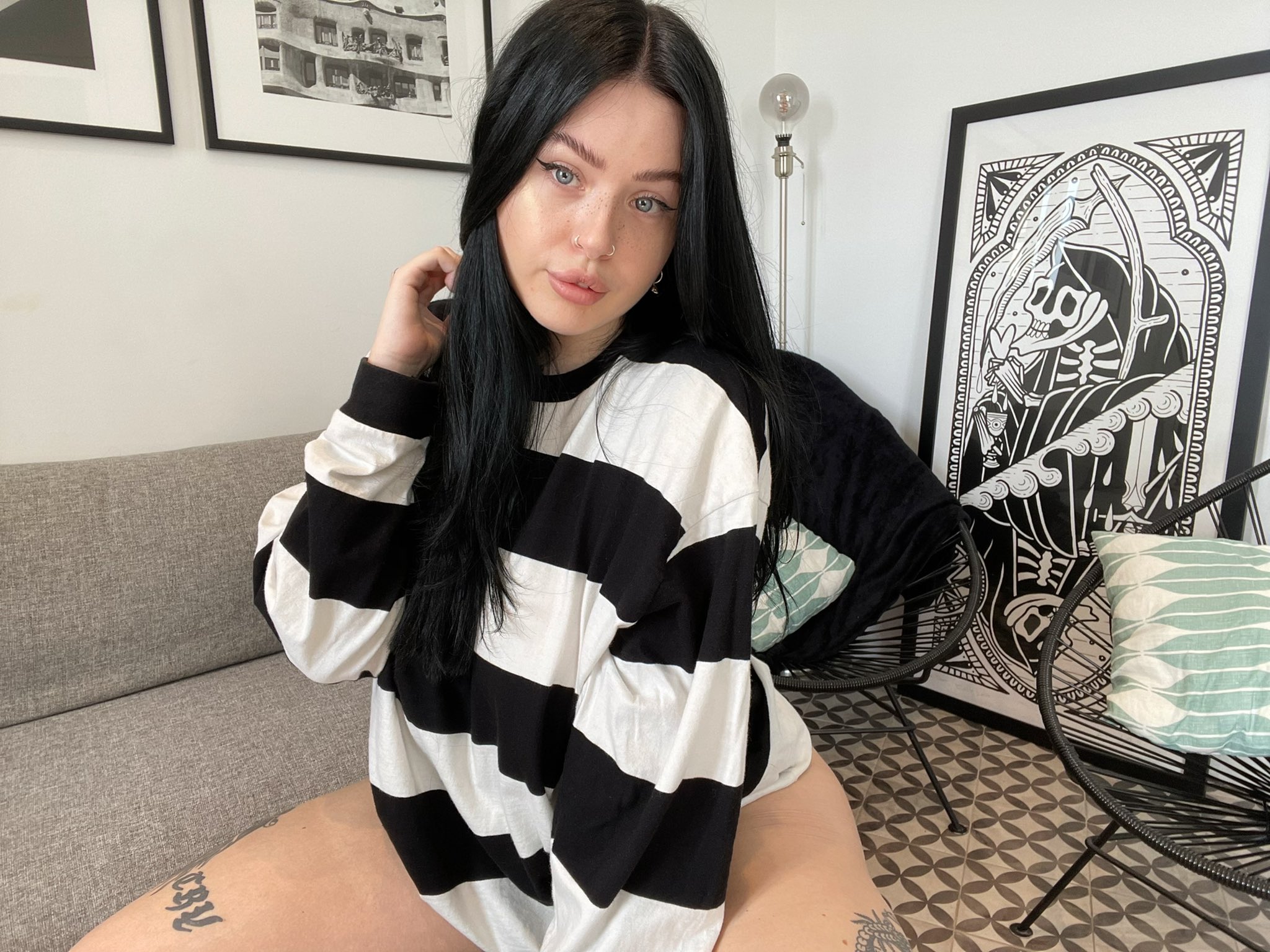 𝐿𝓎𝒹𝒾𝒶 𝒢𝒽♡𝓈𝓉 🜏 on Twitter: "i would let 2018 me spit on 2021 me https