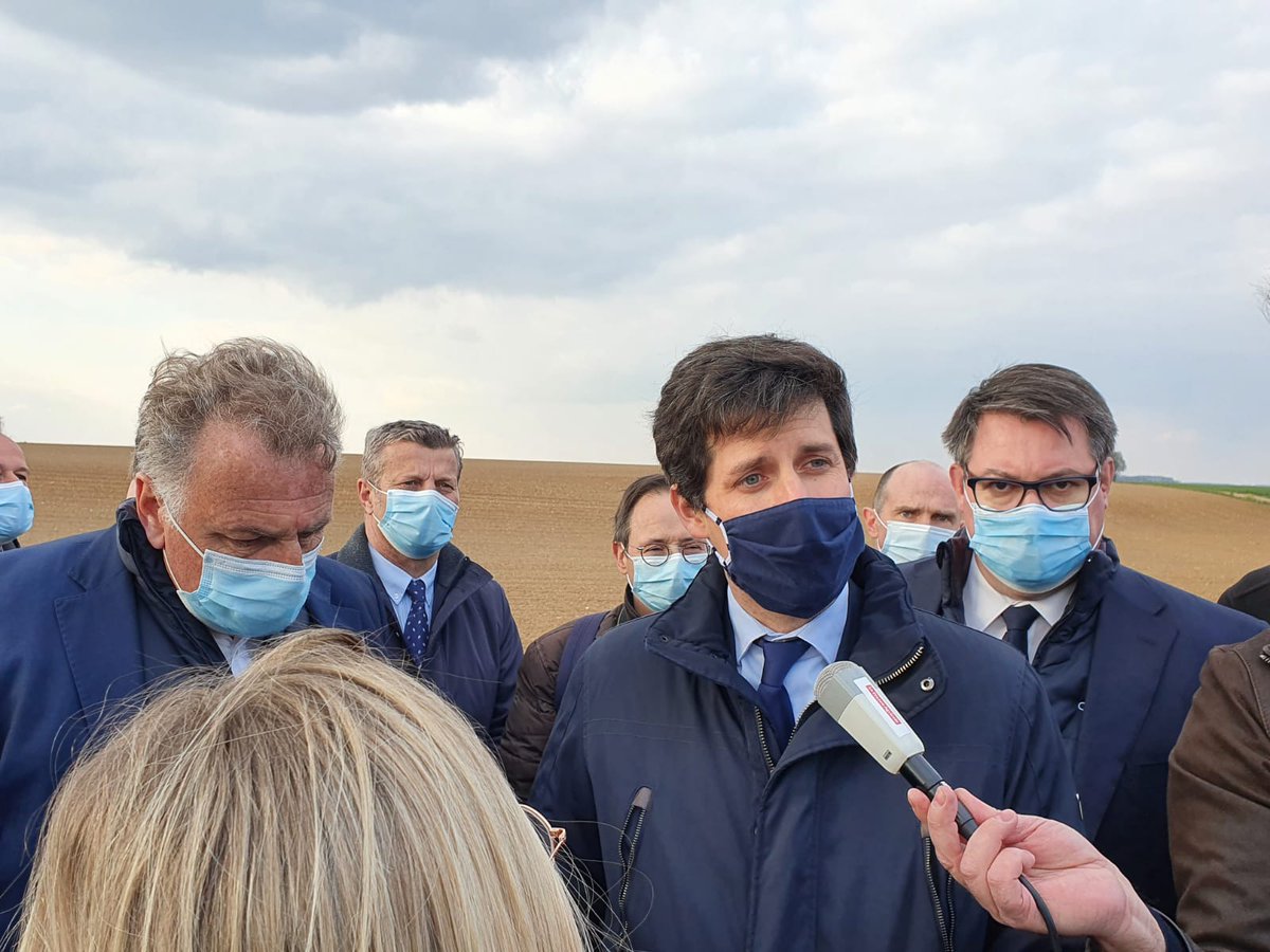 Cristal_Union's tweet image. [En Direct] "Je remercie la filière et notamment Cristal Union pour l’effort fait." salue @J_denormandie 
"Il y a un soutien national sur ce grave épisode de #gel. Nous allons agir."