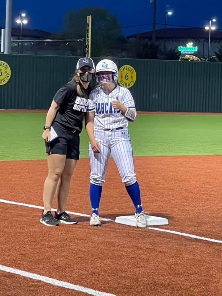 brookeegreerr's tweet photo. Last district home game ended in a W!! 💙 https://t.co/d2D7xspfET