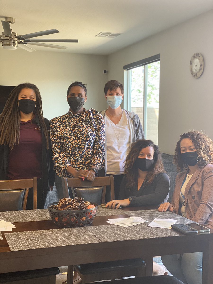 embracinglv's tweet photo. Community Partners view Canyon View Transitional Home 💙

We appreciate the support and love and look forward to this new chapter with you @thercclv R.I.S.E, DFS, and Juvenile services.

#transitionalliving #nonprofit #humantraffickingawareness #humantrafficking https://t.co/5T5XLNhXAs