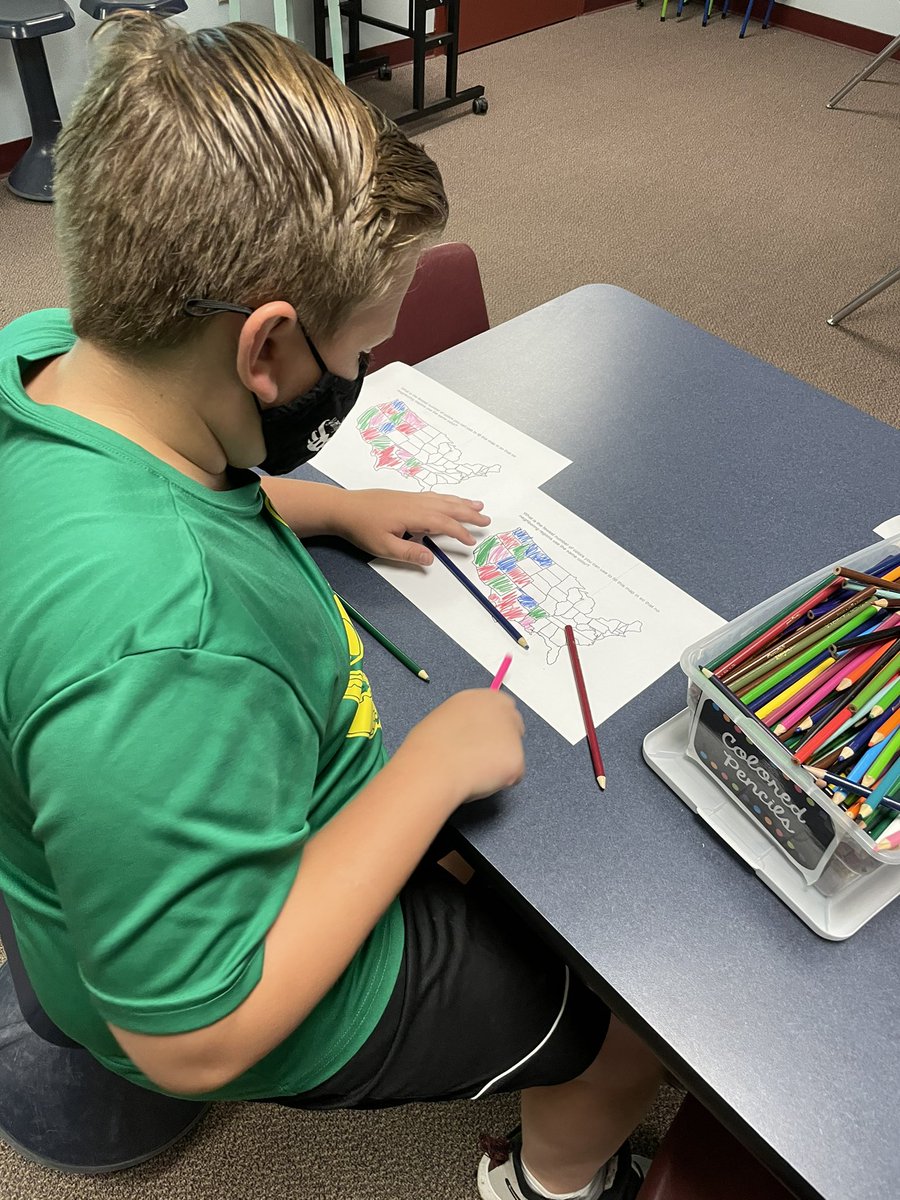 Can you use no more than 4 colors to color these maps? No colors may touch! Lots of critical thinking, collaboration and perseverance to make it work in #Investigators today! #GatorsareAmazing #WeareCrane #GiftedEd #CreativeThinking