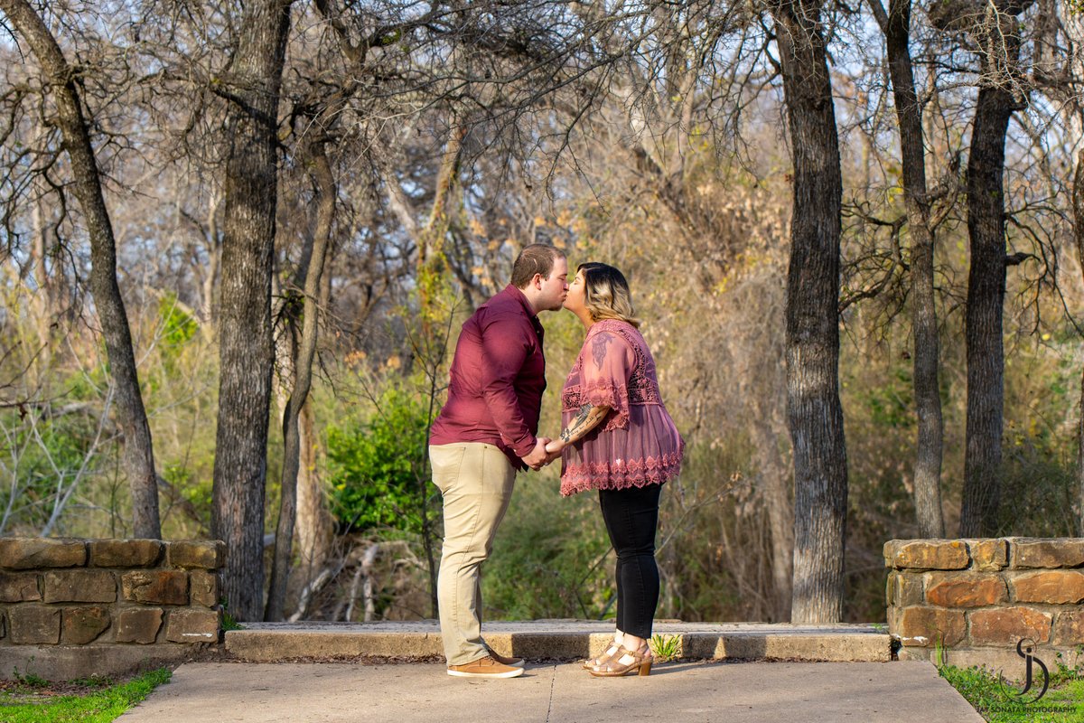 jaysonata1225's tweet photo. These photos were taken at #RiverLegacyParks in #Arlington! I enjoyed taking photos of these love birds 😍 
 "A loving heart is the truest wisdom."  —Charles Dickens 
.
.
.
#dallasphotographer #dallaswedding #dallasweddingphotographer #wedphotoinspiration #dallsweddings https://t.co/fZNRUWcCzD