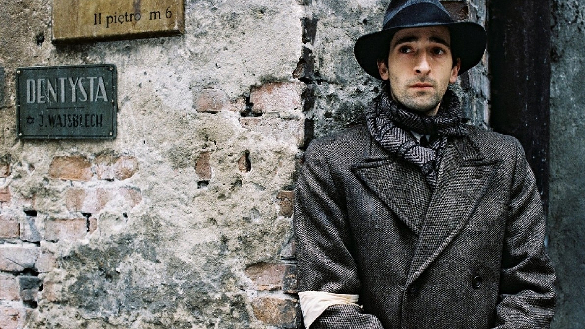 Happy birthday to Academy-Award winning actor Adrien Brody, here as W adys aw Szpilman in Pianist, 2002 