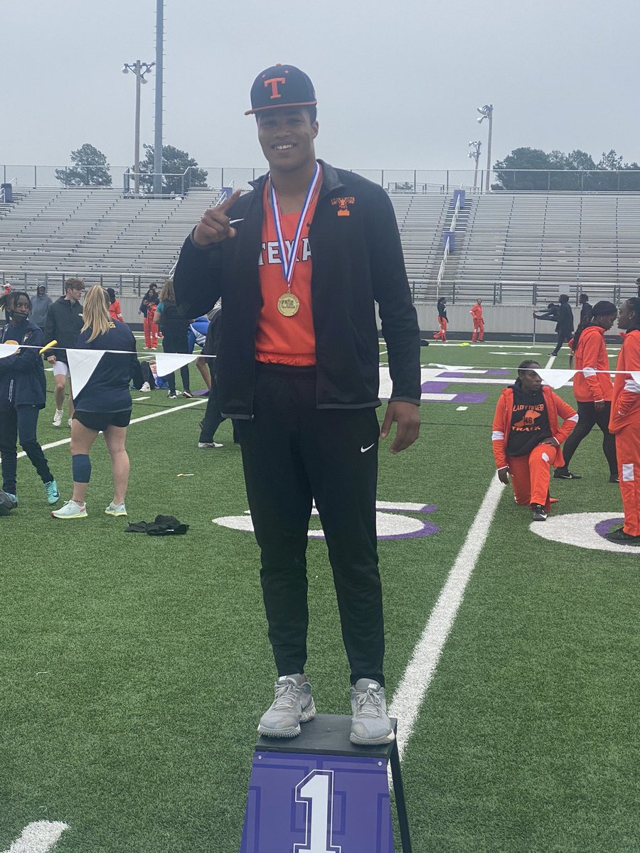 Congratulations <a href="/cadenmiller2021/">Caden Miller</a> 110H Area Champion and Regional Qualifier!