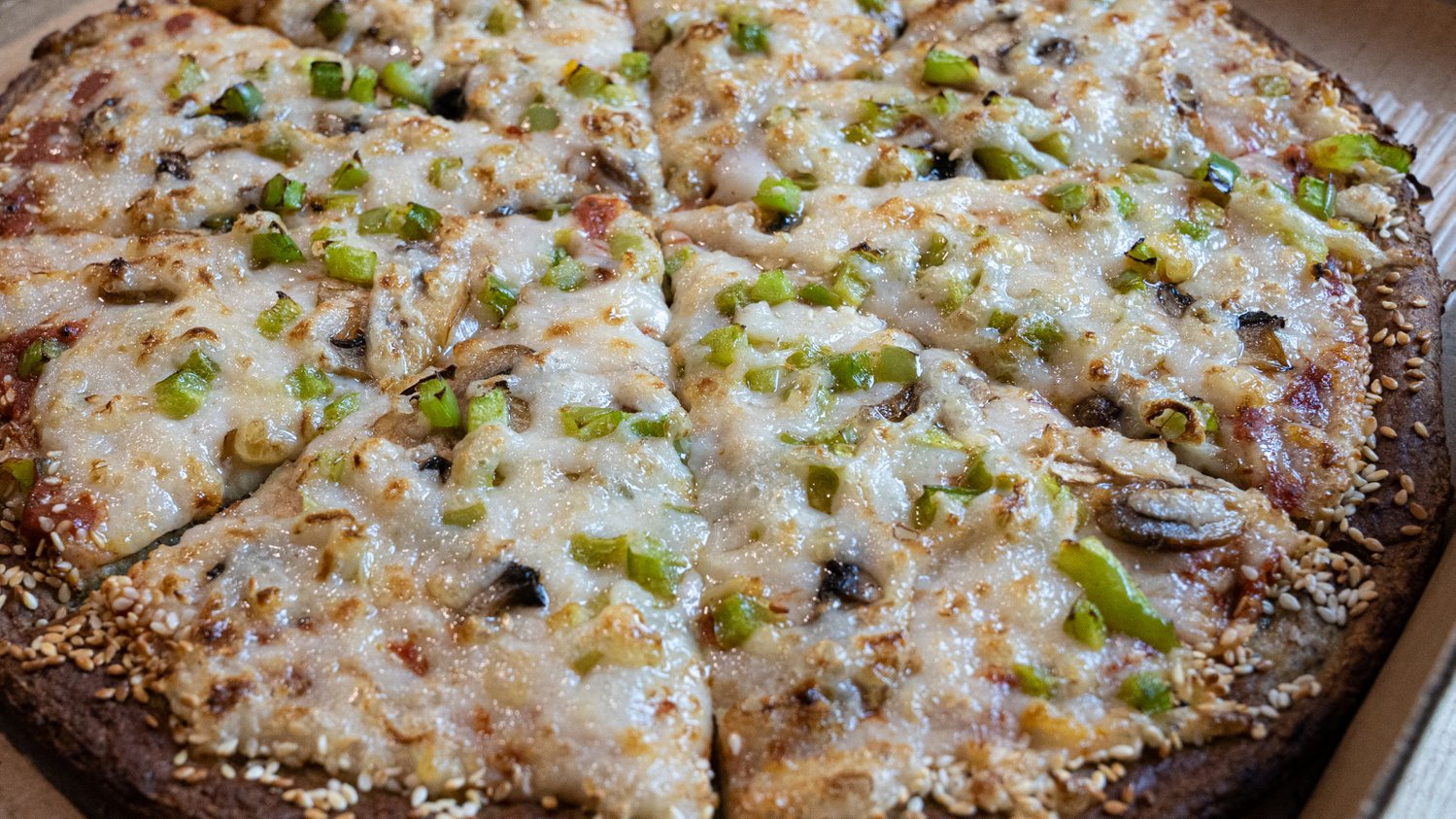 Red Swan Pizza on Twitter "Vegan Cheese, Keto Uncrust, and no sugar