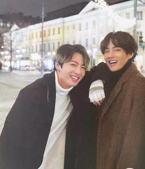 ArmyOt007's tweet photo. I vote for #Dynamite for #BestMusicVideo at the  #iHeartAwards @BTS_twt https://t.co/nnzDGIlPDS