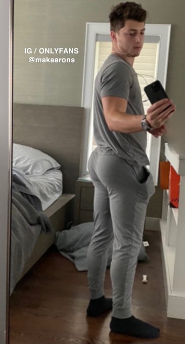 Thank you for 70K on IG🖤🖤 luv y&rsquo;all. https://t.co/ZLEEB46Sst