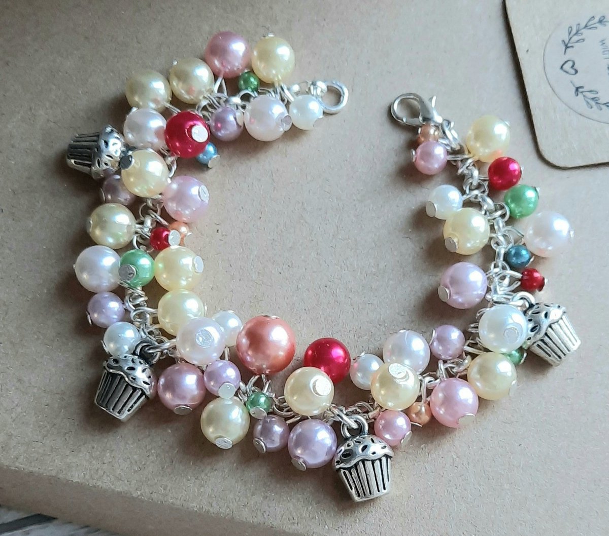 DebsDesignsUK's tweet photo. Looking for a gift with a difference? I have lots of Ooak pieces in my Etsy Shop. It's always nice to have something that no one else has. #beindividual #ooakjewellery
#SmallBusiness #shopsmall
#InbizHour #womeninbizhour #yourbizhour #shophandmade https://t.co/nDd2JoIcI0