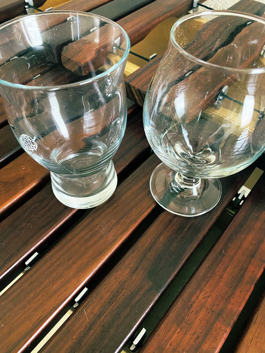 scoredby_me's tweet image. Tener amigos que saben más que uno es lo máximo! hace unos días hablando con @LuisIran y Guille braumeister de @pissedesgottes me enteré de que los nucleated glasses existen. Tuve que comprar unos para ver que tal, seguiremos informando. #prost