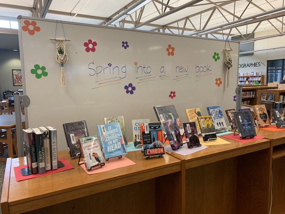 Is this just about the cutest, easiest library display you've ever seen? #iowatl