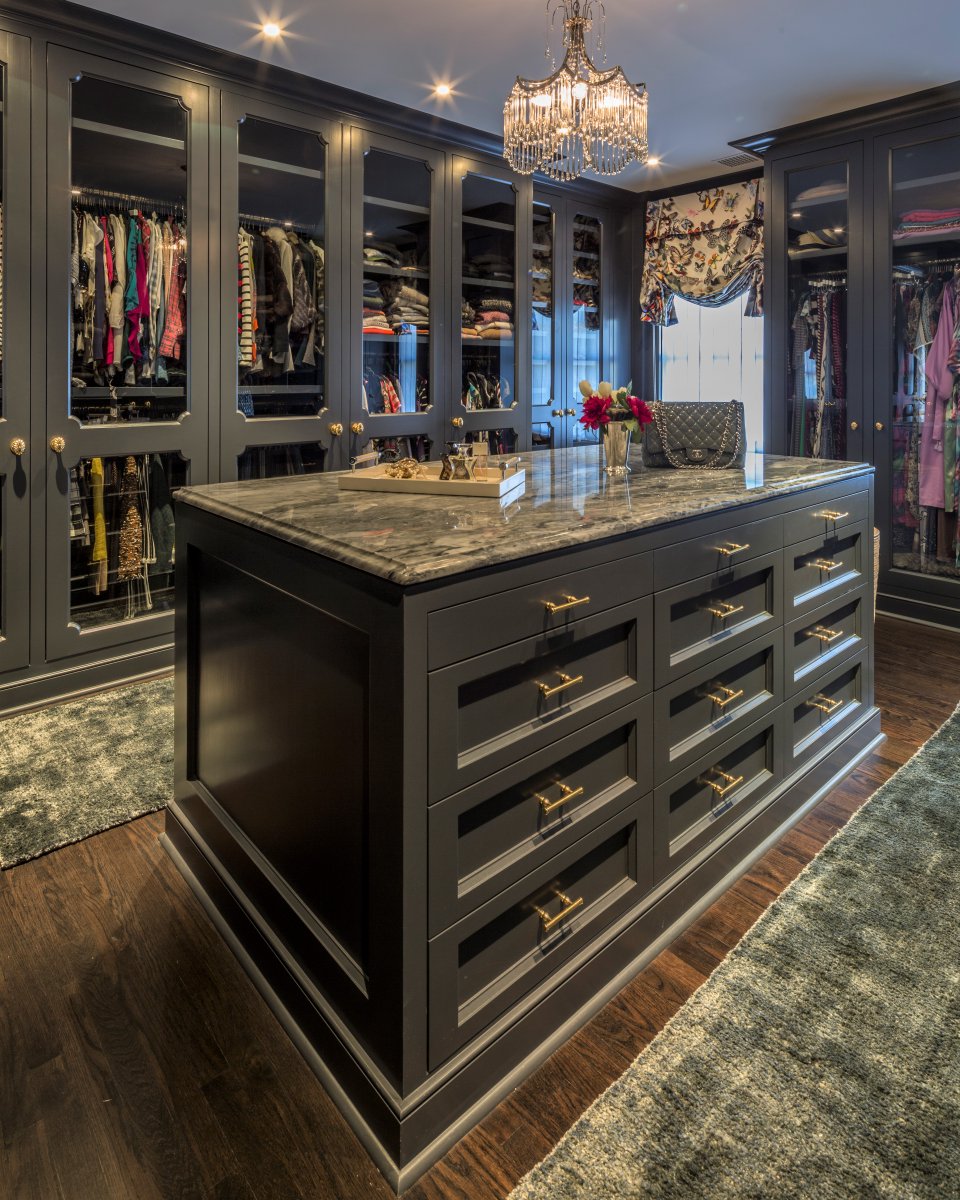 Closet Envy: the space where you dress should be lovely enough for a special event, right? We converted a former 20’x20’ bedroom into our client’s dream closet with elegant details she adored.

#timelessluxe #luxeliving #closetgoals #dreamcloset #closetdesign #blackdecor
