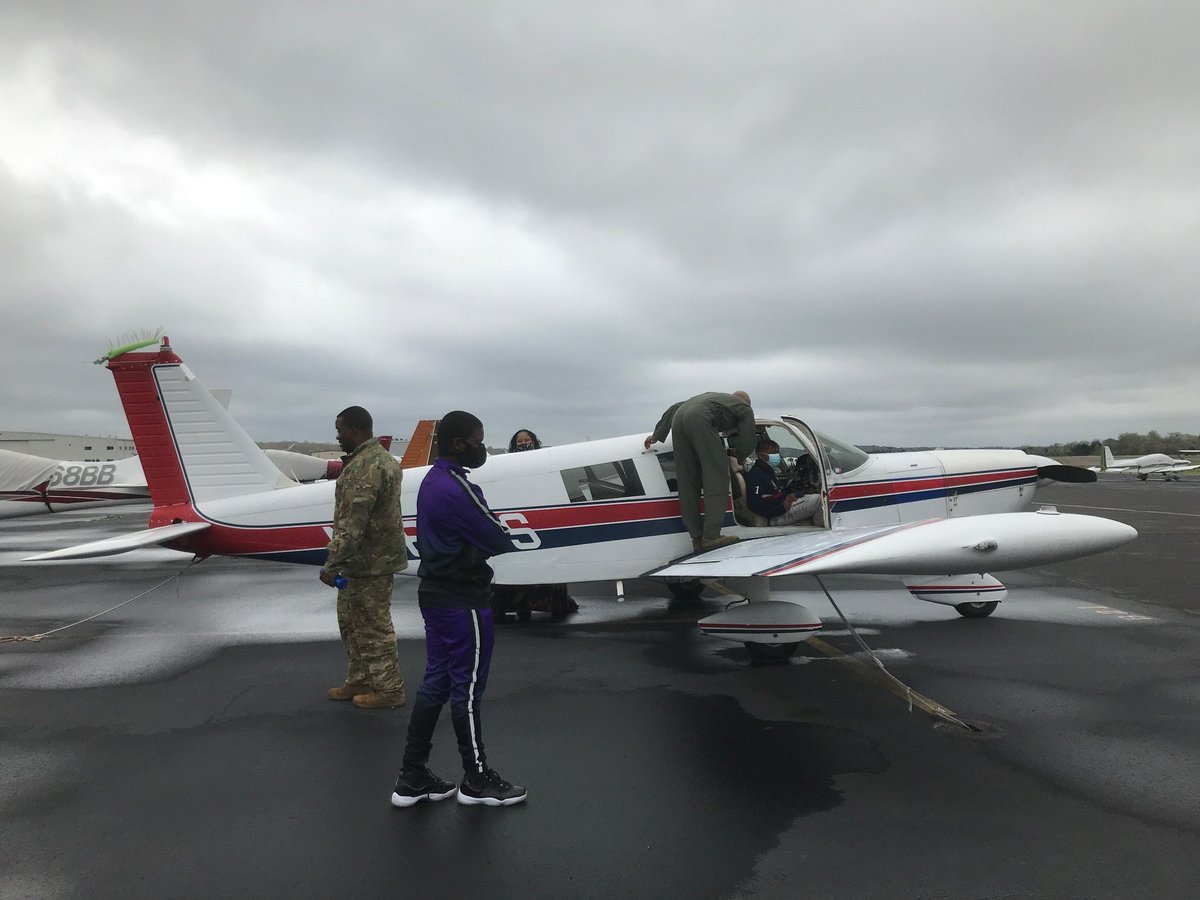 PaulLachelier's tweet photo. Scenes last Sat from Manassas (VA) Regional Airport where some of #Learning Life's mentees learned about #US and #aviation #history, tried out a #flight simulator, and got inside a cockpit. https://t.co/NXiMbZA977