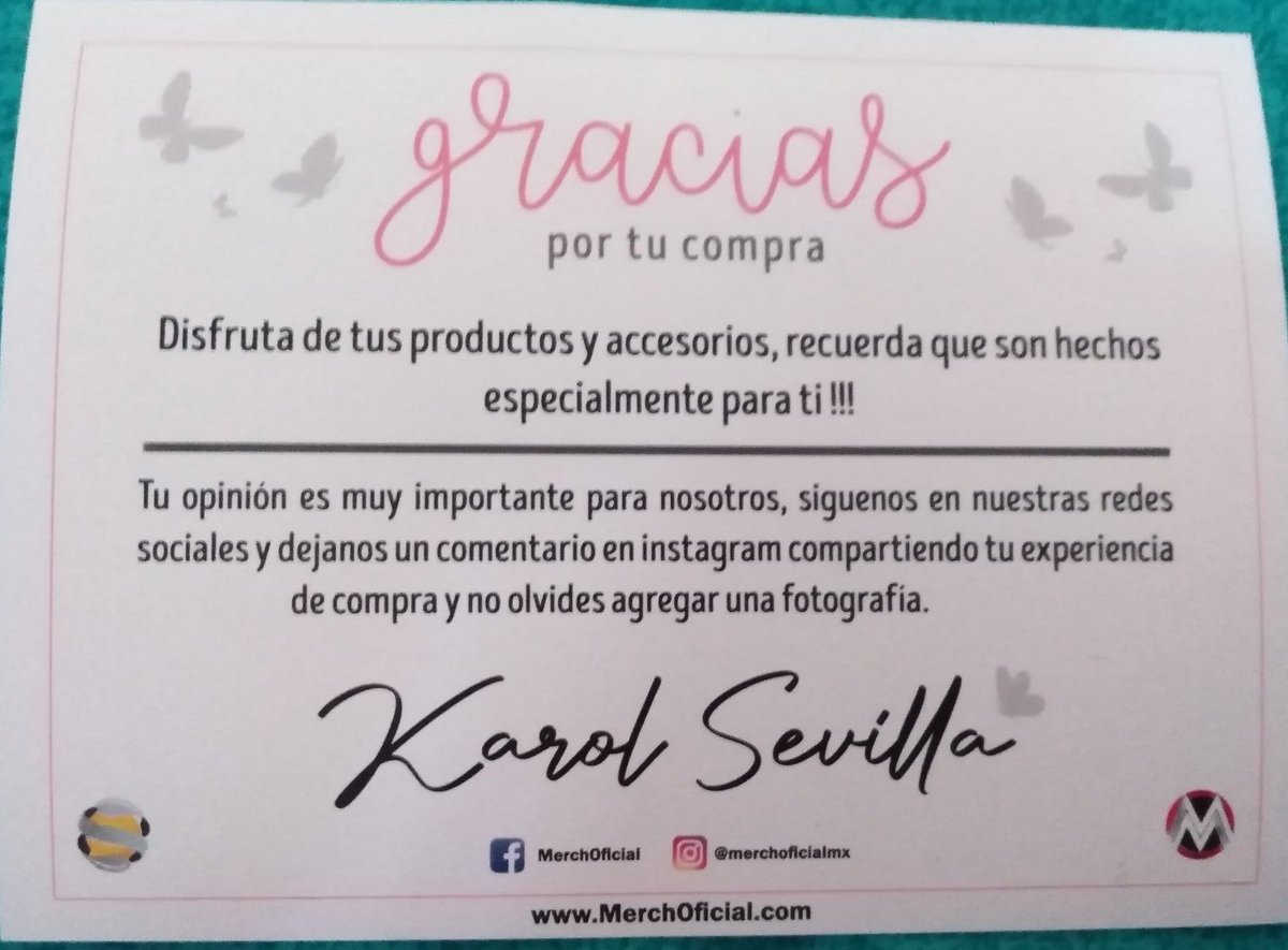 humblenesskarol's tweet photo. mi meta en la vida: comprarme toda la merch de karol https://t.co/4nWbvxUSrM