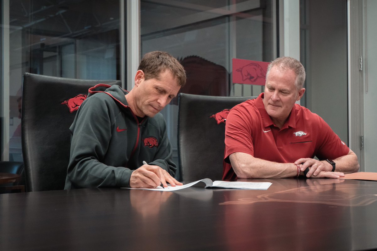 HunterYurachek's tweet image. More time for the “Muss Bus” on The Hill..., So let it be written, so let it be DONE! #OneRazorback