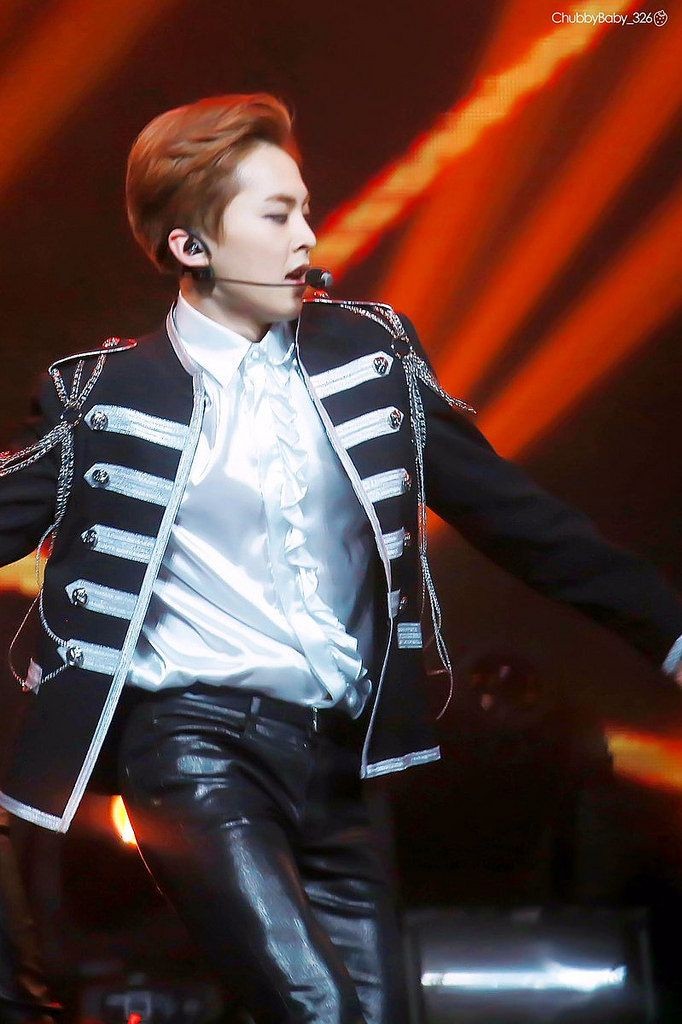 HourlyXiuminn's tweet photo. #시우민 #XIUMIN @weareoneEXO https://t.co/XAJlMbwOu5