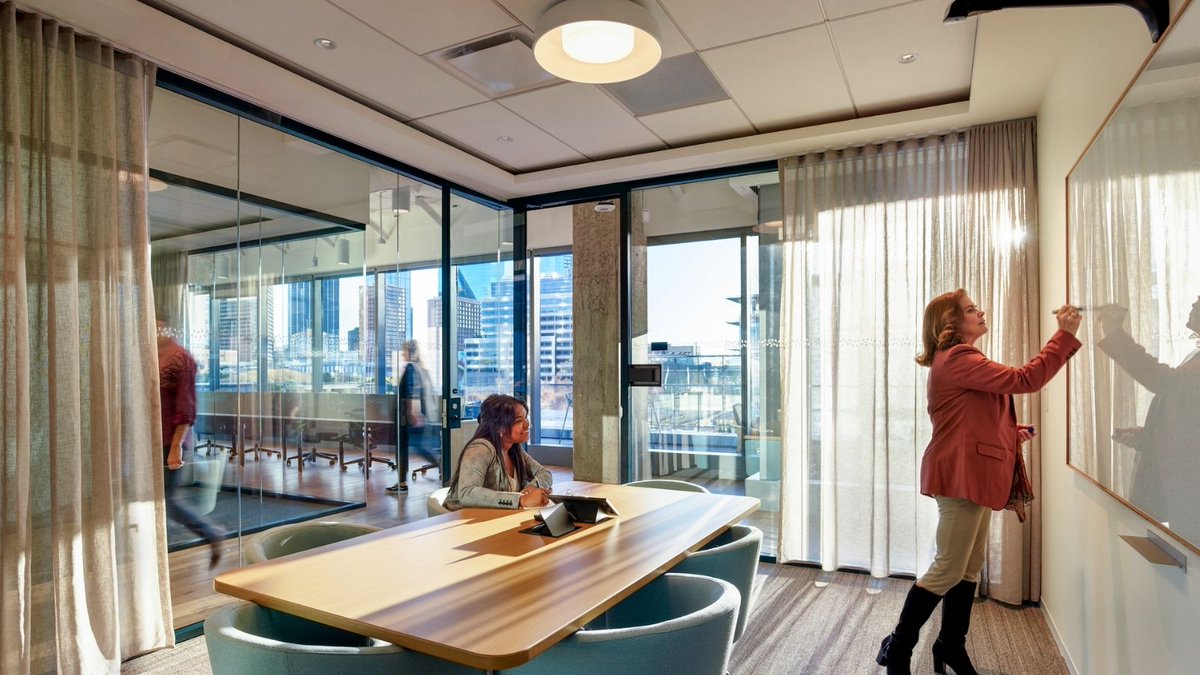 Your workday getaway is waiting for you — with a focus on health &amp; wellness. 🖼️: Hana at Park District in Dallas, TX. #yourhana