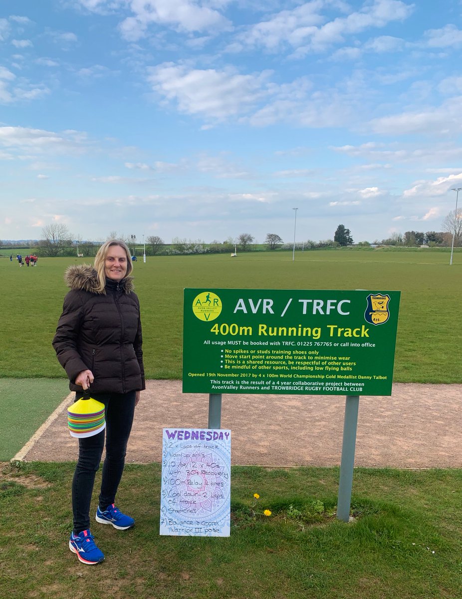 BlondeLilmo's tweet photo. Loved this evenings @AvonValleyRun juniors session, everyone showed up and worked hard! Midweek motivation right there 🙌 here’s our new JAVR secretary Debbie who led the session with me this evening.
#JAVR #LemonArmy https://t.co/ZPK0z5Fw6j