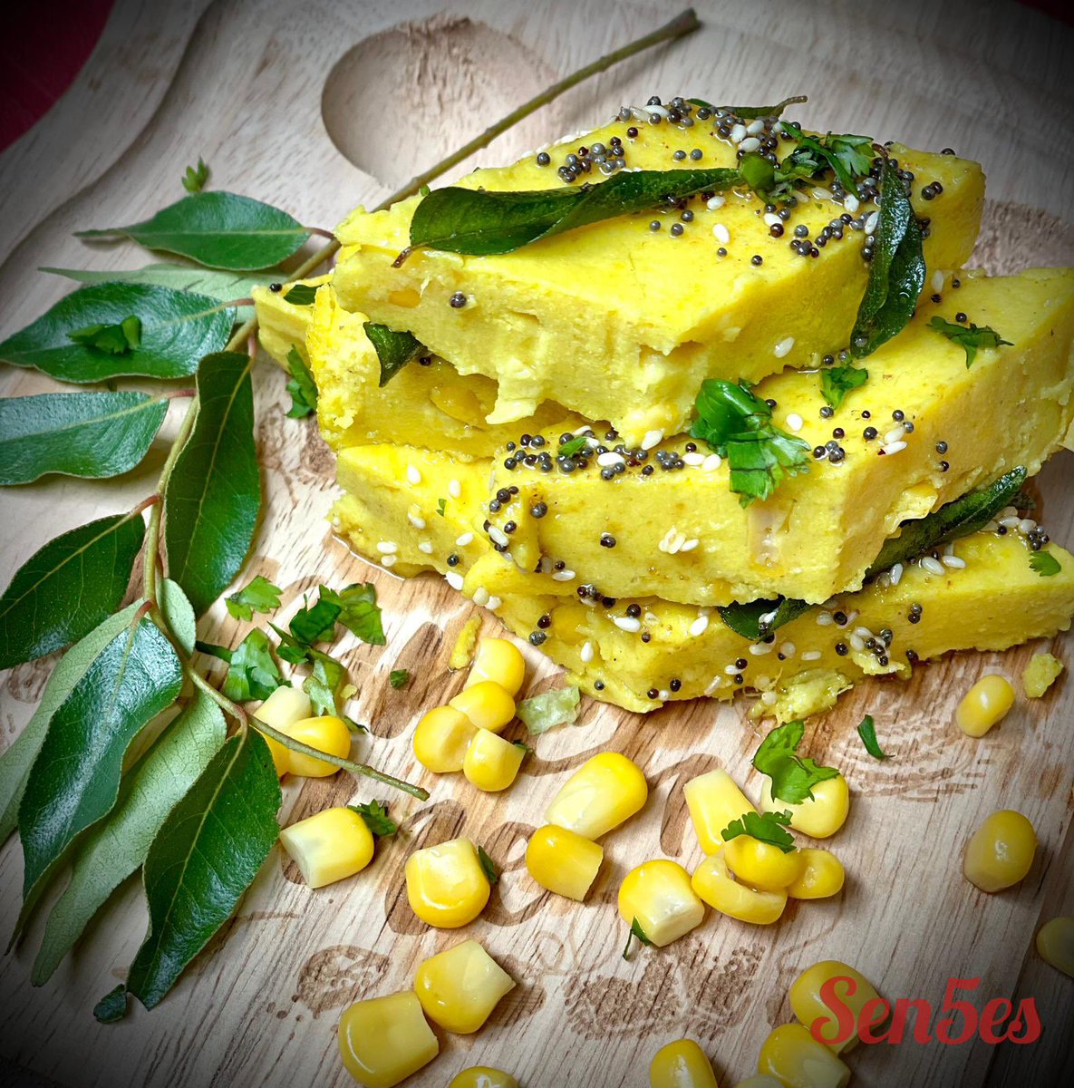 Sen5_es's tweet image. Makai/Maize Dhokla : Full Recipe On Insta instagram.com/sen5.es/ #followsen5es #dhokla #easyrecipes #quickrecipe #Trending #delicious @TemptingFoodNow @chiribaHQ @paleobyleo @Food4lovers @foodiideas1 @freakingfoodie @WorldFoodLovers @FoodTastybite @foodstorydotcom @TwitterFood