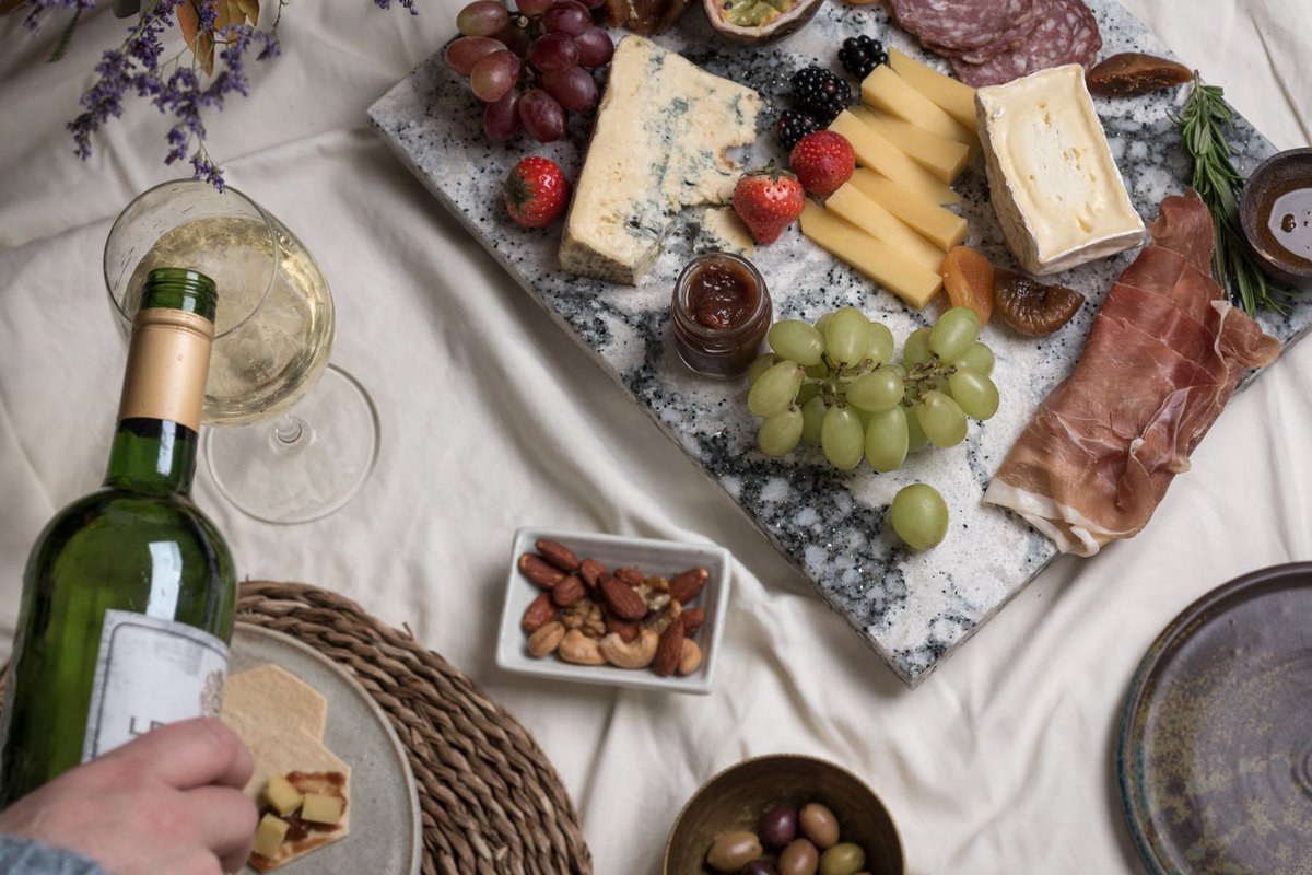 MrKeithMahon's tweet photo. Exclusive Offer from KD Food Co – Enjoy an Artisan Grazing Box and a Bottle of Wine Courtesy of Le Caveau for only €55 – Delivery Available Throughout Dublin, Kildare &amp; Kilkenny - https://t.co/dMXpuE4XR8 RT @KDFoodco https://t.co/Q3pKeOlWoH