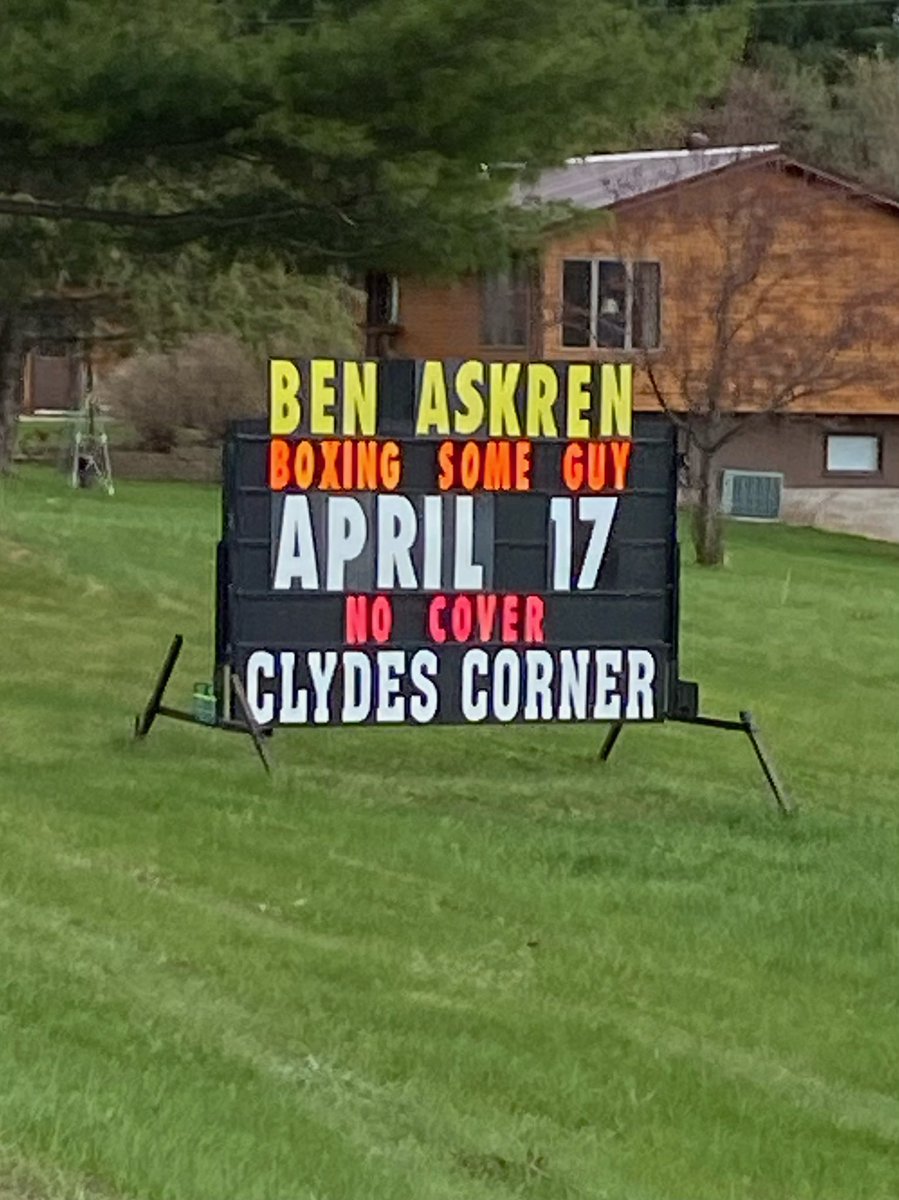 Benaskren's tweet image. From the middle of nowhere in Wisconsin how fucking tremendous is this??!