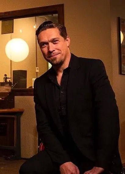 IsaacHansonFans's tweet photo. His smile πβ₯οΈ
#isaachanson #isaachansonfans #hanson #charity #fanson #fansons #band #guitarist #singer #explore #exploremore #explorepage https://t.co/btkJtKWnkh