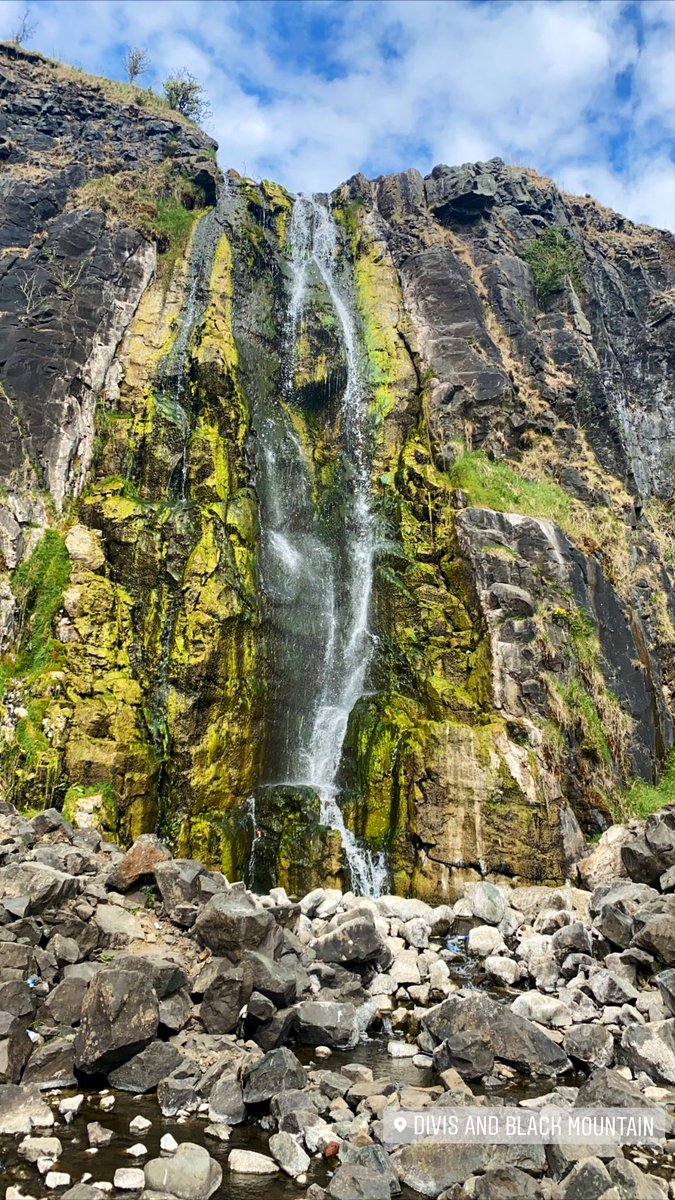 #ILoveWestBelfast because of its obvious beauties &amp; its hidden beauties 💚