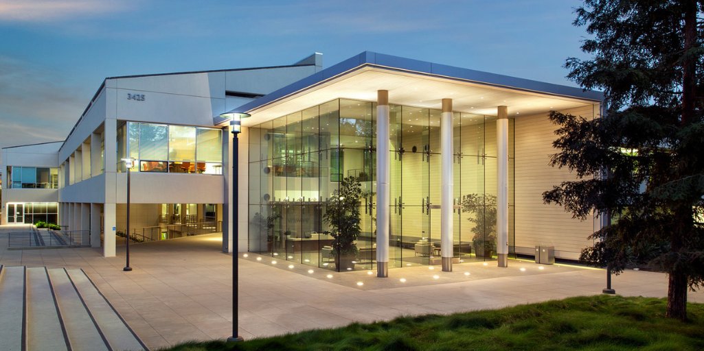 Spin-off Provides VMware with Strategic and Operational Flexibility while Preserving Dell Technologies’ Strategic Partnership

vmware.com/company/news/r…