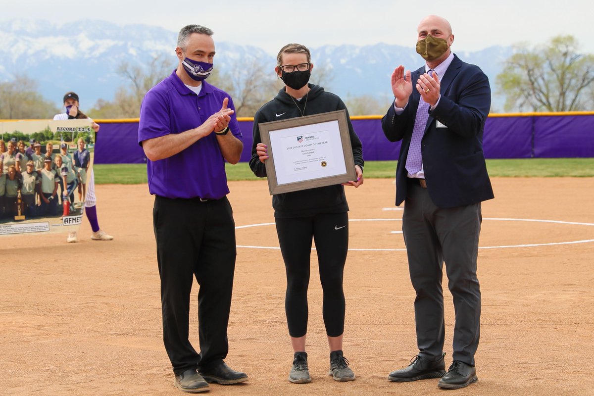 tooeleschools's tweet photo. Yesterday, Tooele High Softball Coach Marissa Lowry received the 2020 @NFHS_Org and @UHSAAinfo Coach of the Year Award. She received the award as the result of her community and school involvement, and her overall coaching philosophy. Congratulations! #teamtcsd https://t.co/x0z6BbeYXo