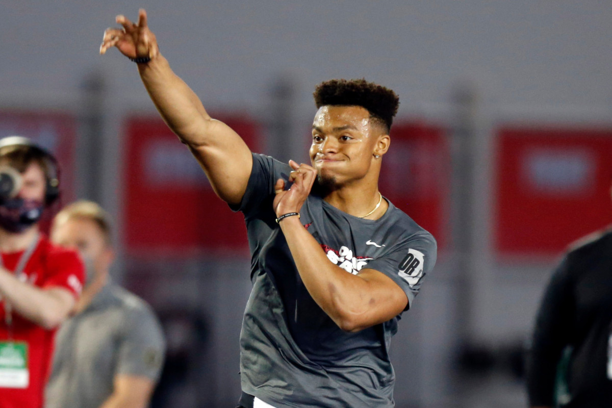 Inside the puzzling NFL Draft fall of Justin Fields