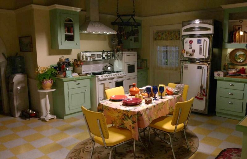 lorelai gilmore and charlie swan are the blueprint for green kitchens