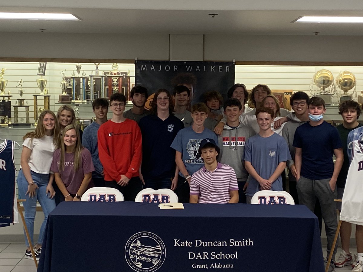 PatriotsDar's tweet photo. Congratulations @major5walker on your Signing With @tnvpsa We are So Proud and Happy For You! I Know You Will Do Great Things In The Years To Come! #PatriotFamily #NationaSigningDay2021 https://t.co/faJHG4mXf4