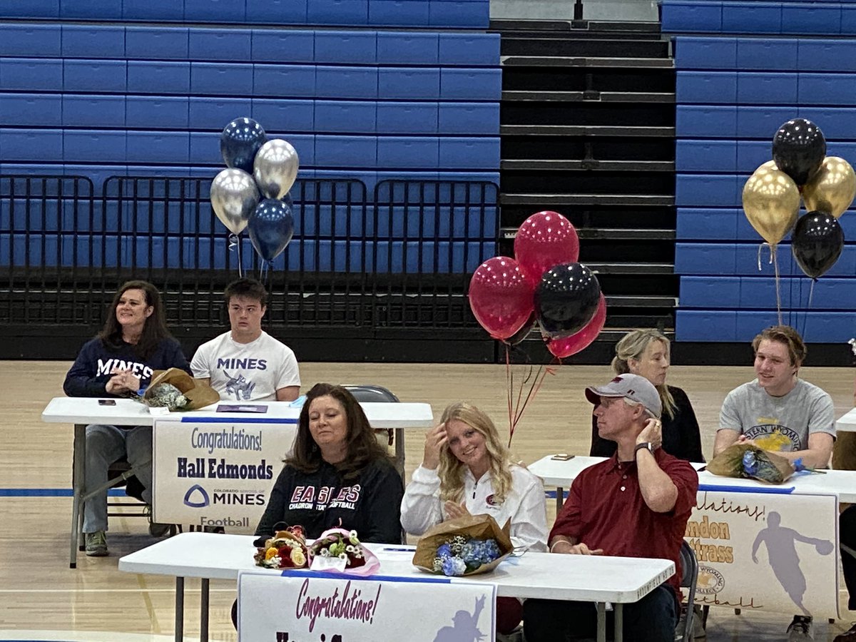 So excited to see these four Eagles at their signing ceremony today!! Congrats ladies!!