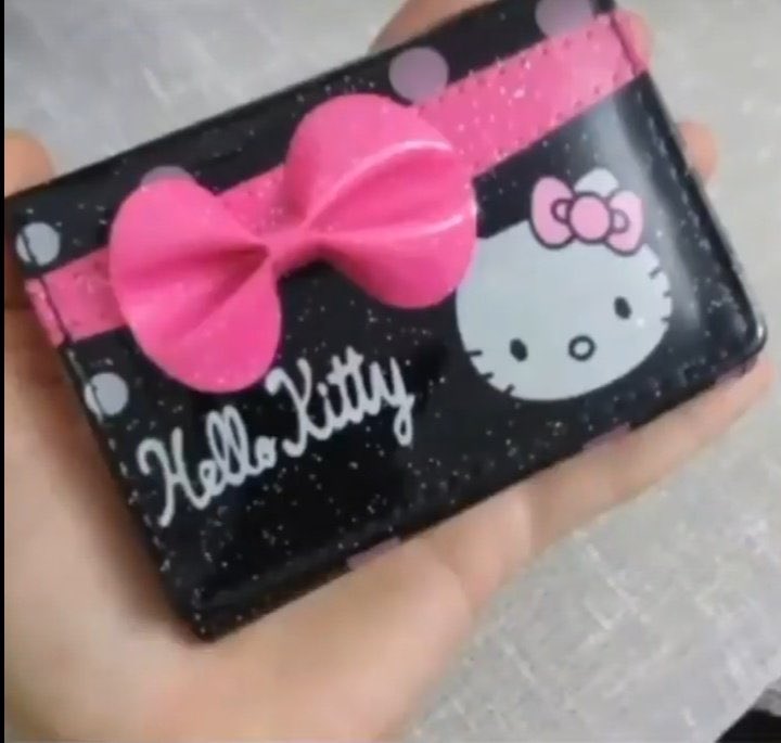 ilkokulda şu cüzdana günde iki üç lira koyup fıtı fıtı okula gitmeyi özleidm