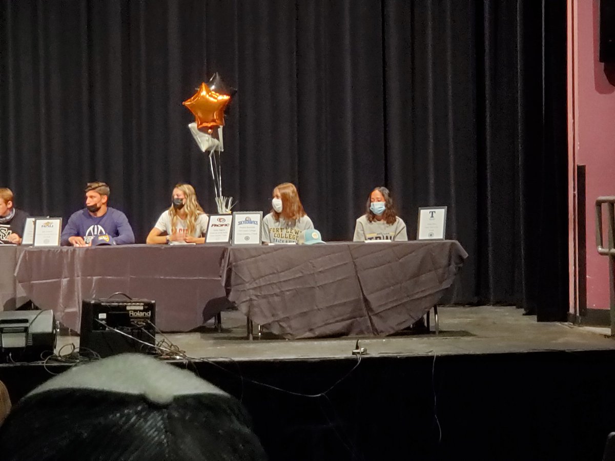 Anissa Rios, Trine University (soccer), Peyton Burnside, Fort Lewis College (XC) Dalee Higgins, University of the Pacific (XC). Letters of intent signed for Track and Field and athletics in parentheses. Great job Ladies!
